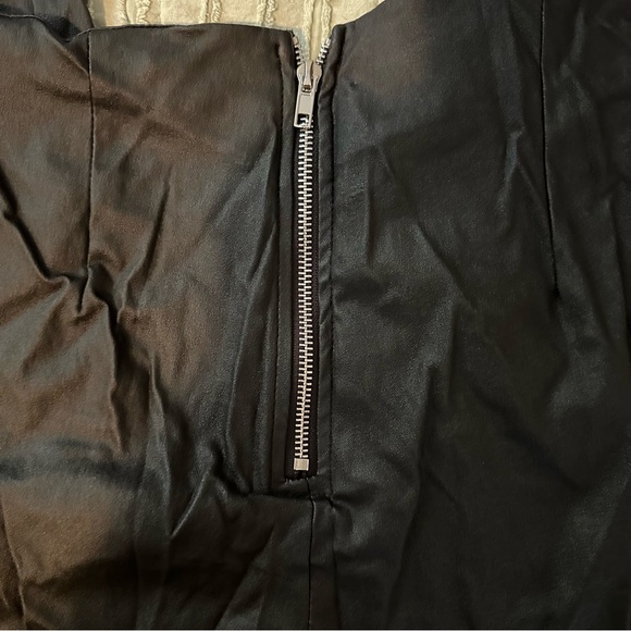 White Fox black smooth leather pants with zipper accents SIZE LARGE - Picture 6 of 7